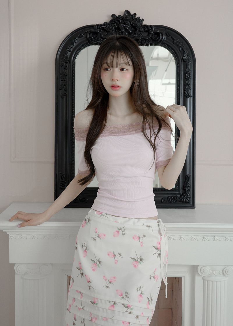[MADE] Blair Lace Off-Shoulder Top
