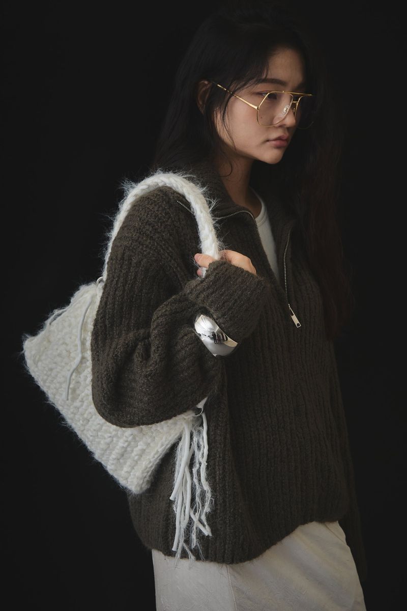 WOOLLY BAG_white