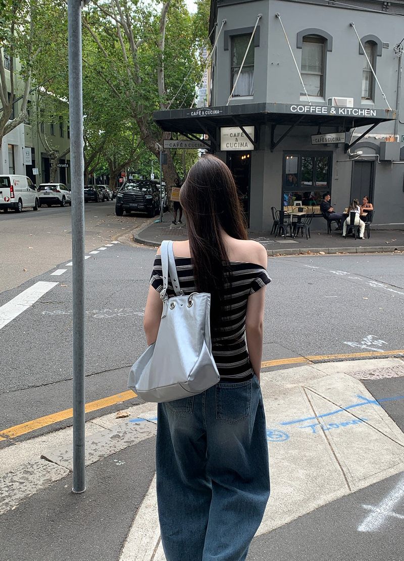 [ORIGINAL] Cree striped off-shoulder T-shirt