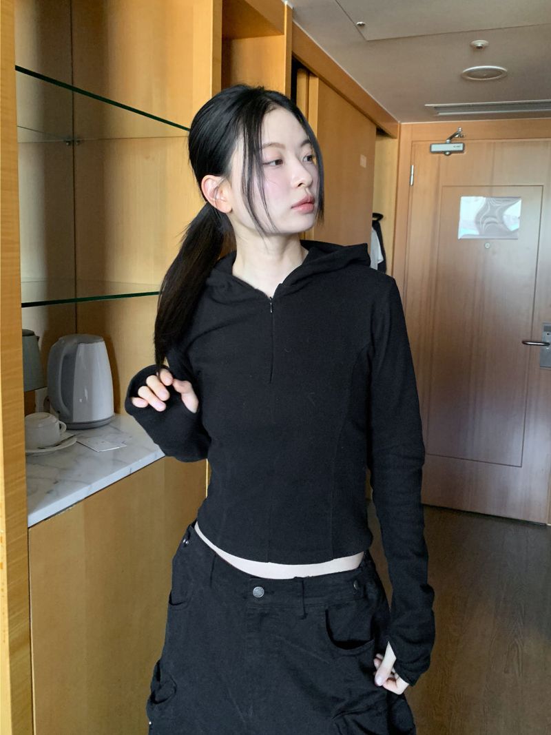  LINE HOOD HALF ZIP-UP