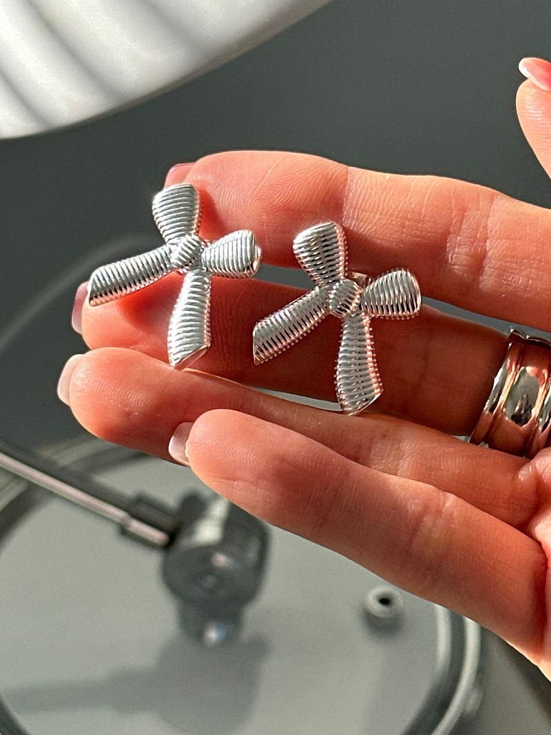 925silver] Stripe big ribbon earring