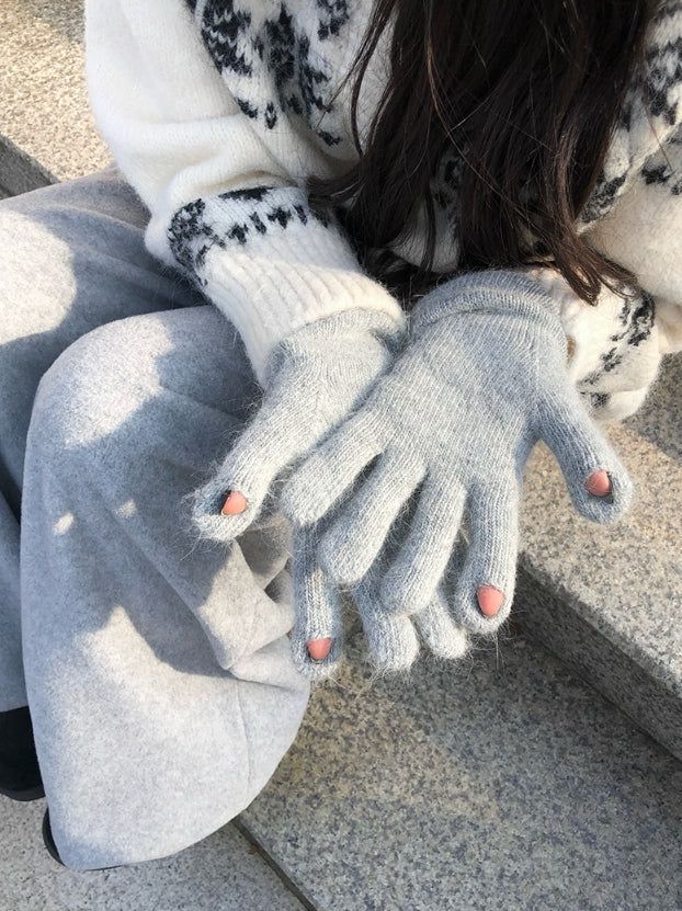 anyonemore（エニーワンモアー）の「Levon Angora Glove Fingerhole Knit Gloves（Fashion Accessories）」