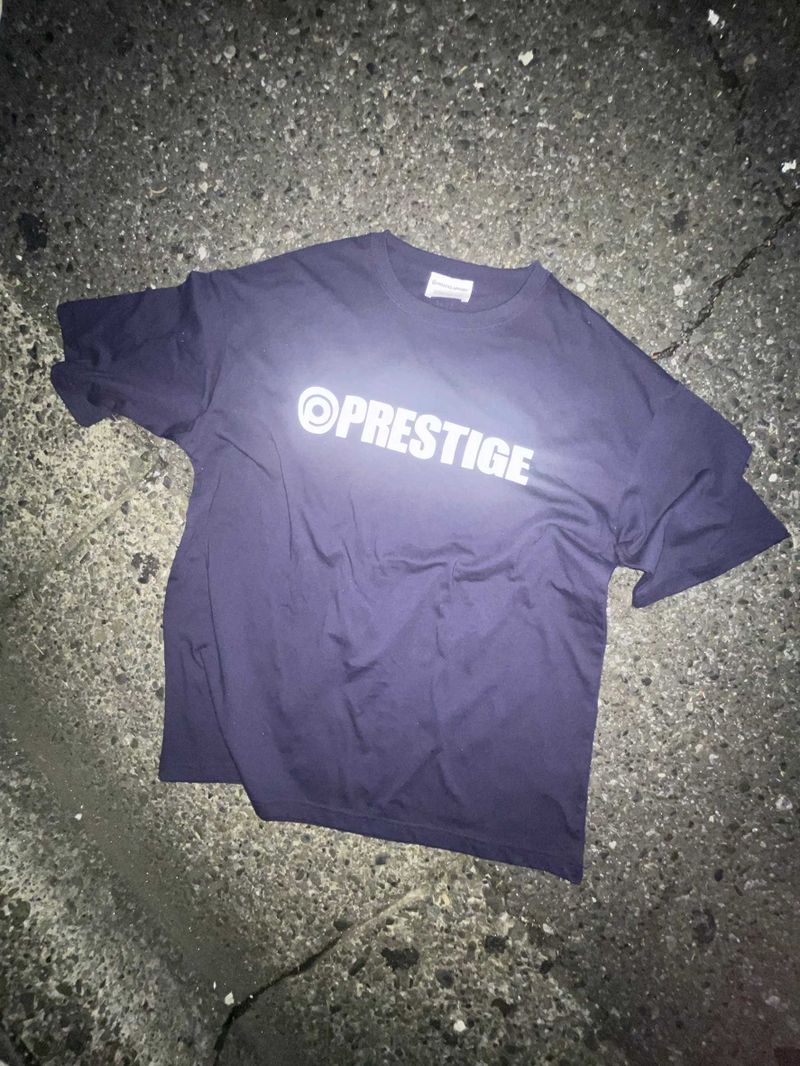 〝PRESTIGE LOGO〟REFLECTOR TEE