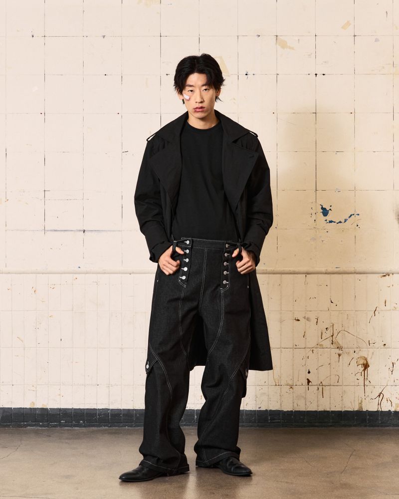 Curved Trench coat (Black)