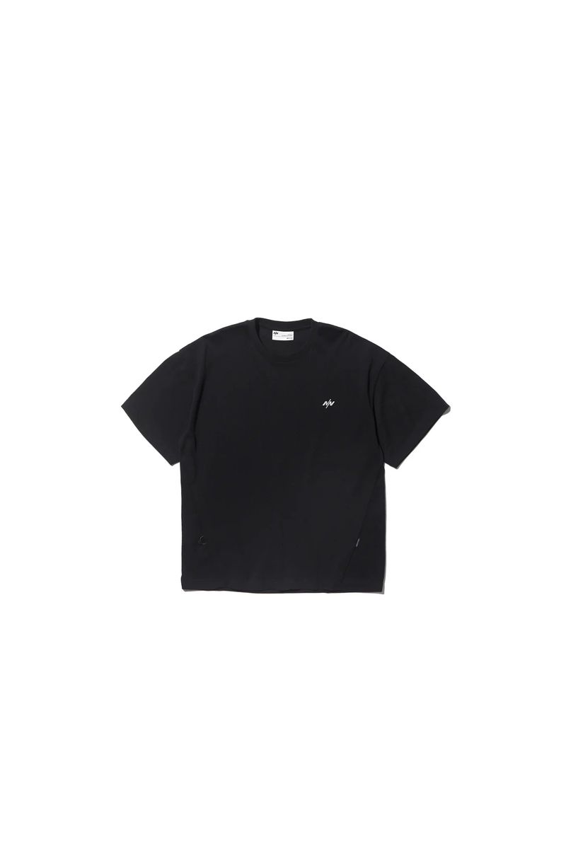 NīNEpointNīNE（ナインポイントナイン）の「DUO GRAPHIC S/S TEE - BLACK（Tops）」