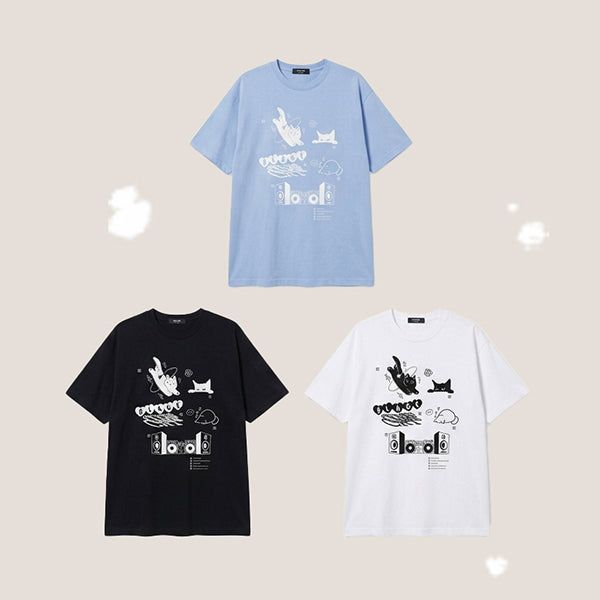 hijjoo（ハイチュー）の「Black Cat Boxy Short-Sleeved T-shirt (3 colors) （Tops）」