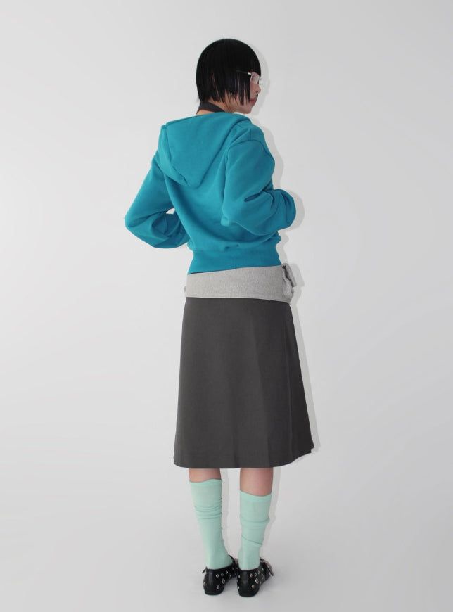 BUTTON PLEATS MIDI SKIRT