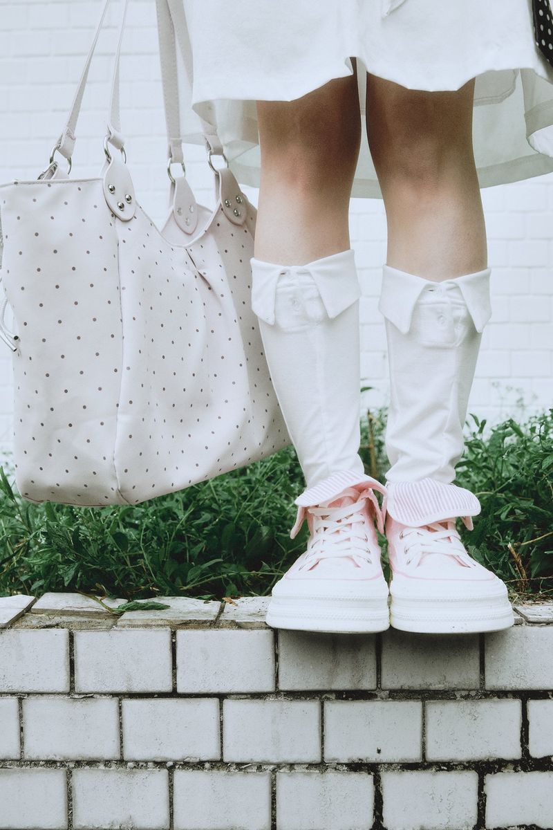 SOFT DOT SHOULDER BAG (2COLOR)