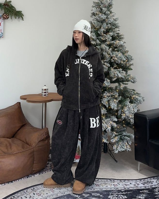 Ruth Velour Patch Training Pants