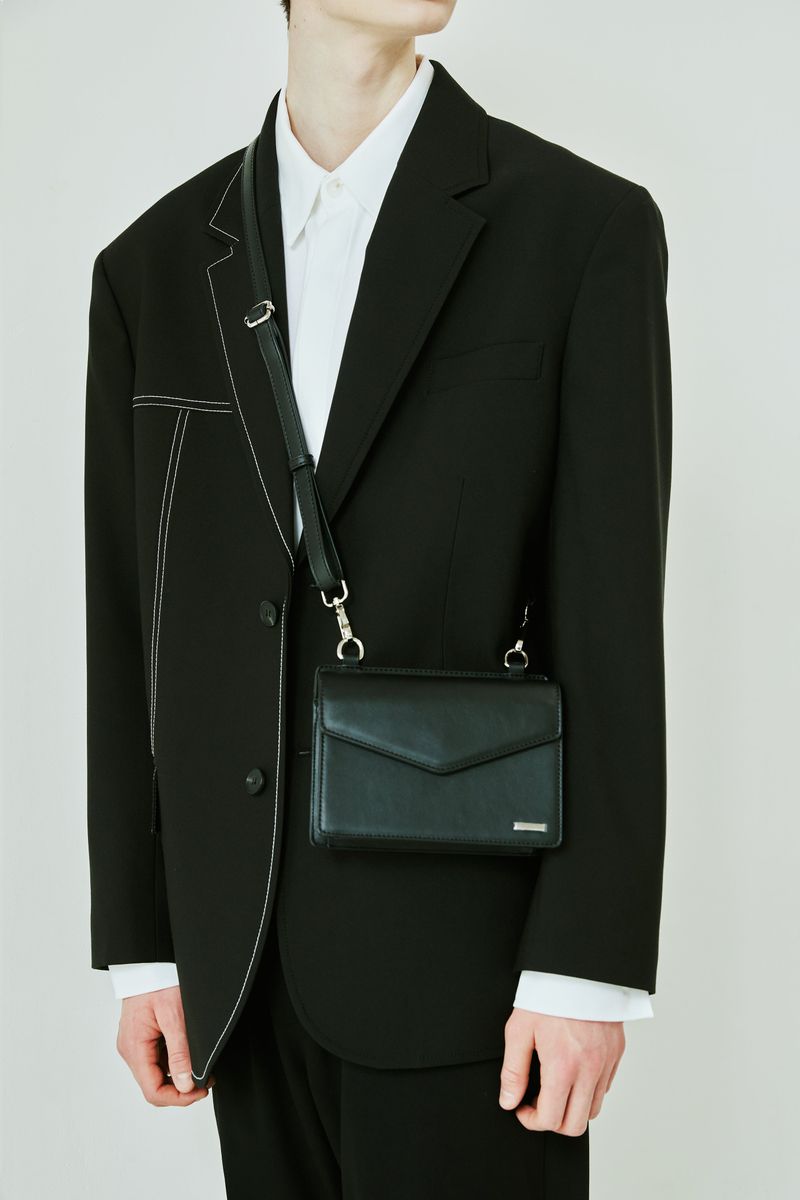 WIDTH SQUARE LEATHER MINIMAL BAG