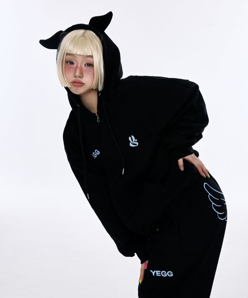 YEGG（イエグ）の「[BASIC] ウィングフーディ Black（トップス）」