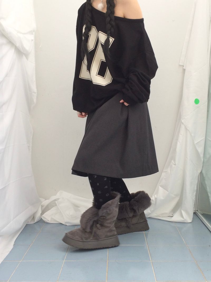 Numbering loose sweatshirt