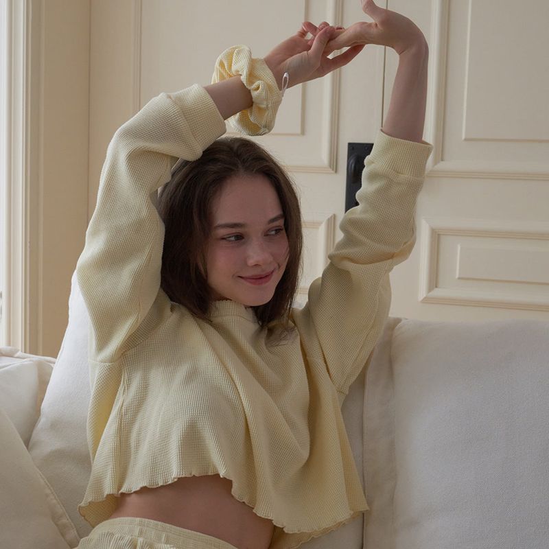 OVT-U(オーブイティーユー)の「Waffle Cozy Crop Top (2color)(Tops)」