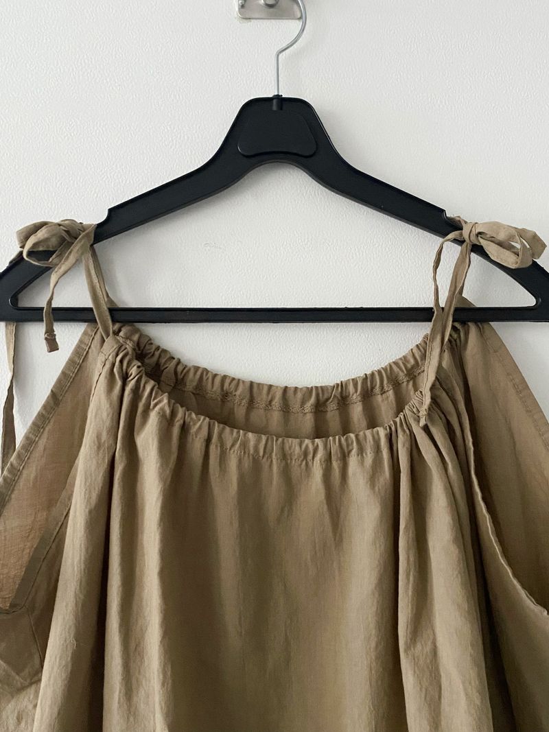 Hemish sleeveless top