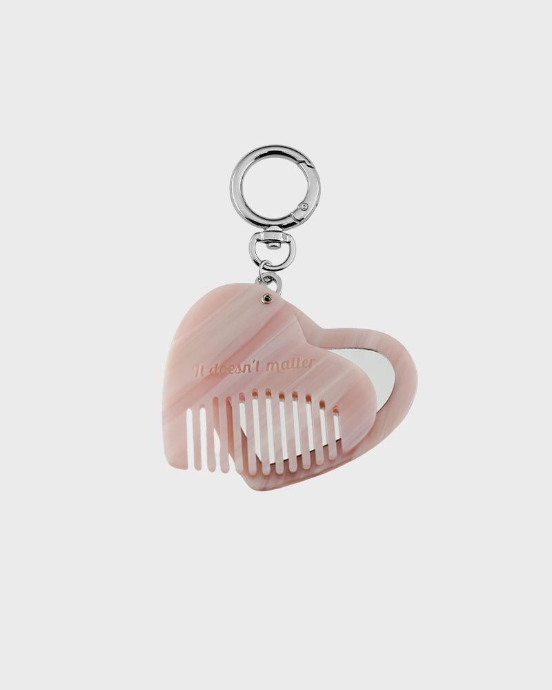 it doesn't matter.（イットダズントマッター）の「Glow Heart mirror key ring（Accessories）」