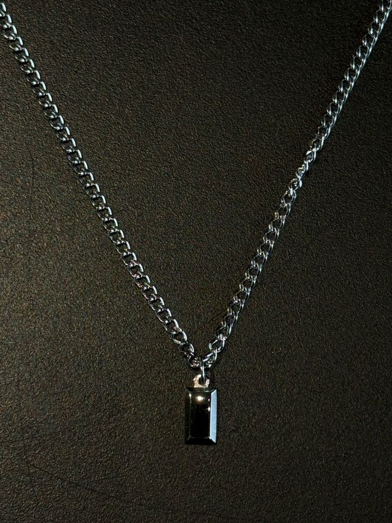 Rect minimal necklace