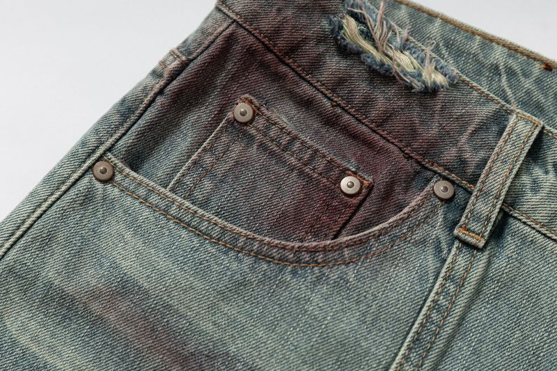 BLAZING SPRAY DENIM SHORT