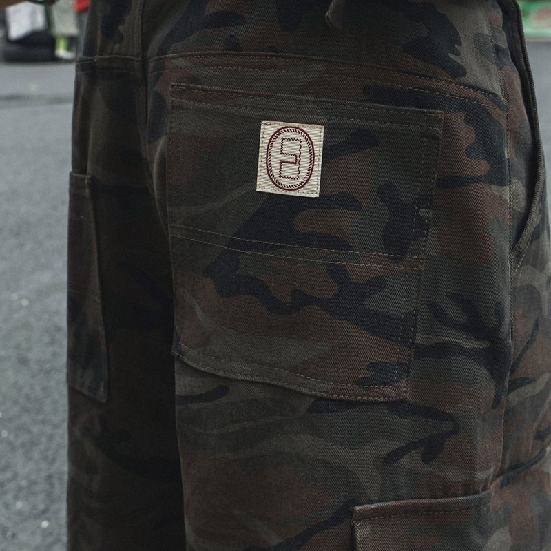 Cargo bermuda shorts / Camo