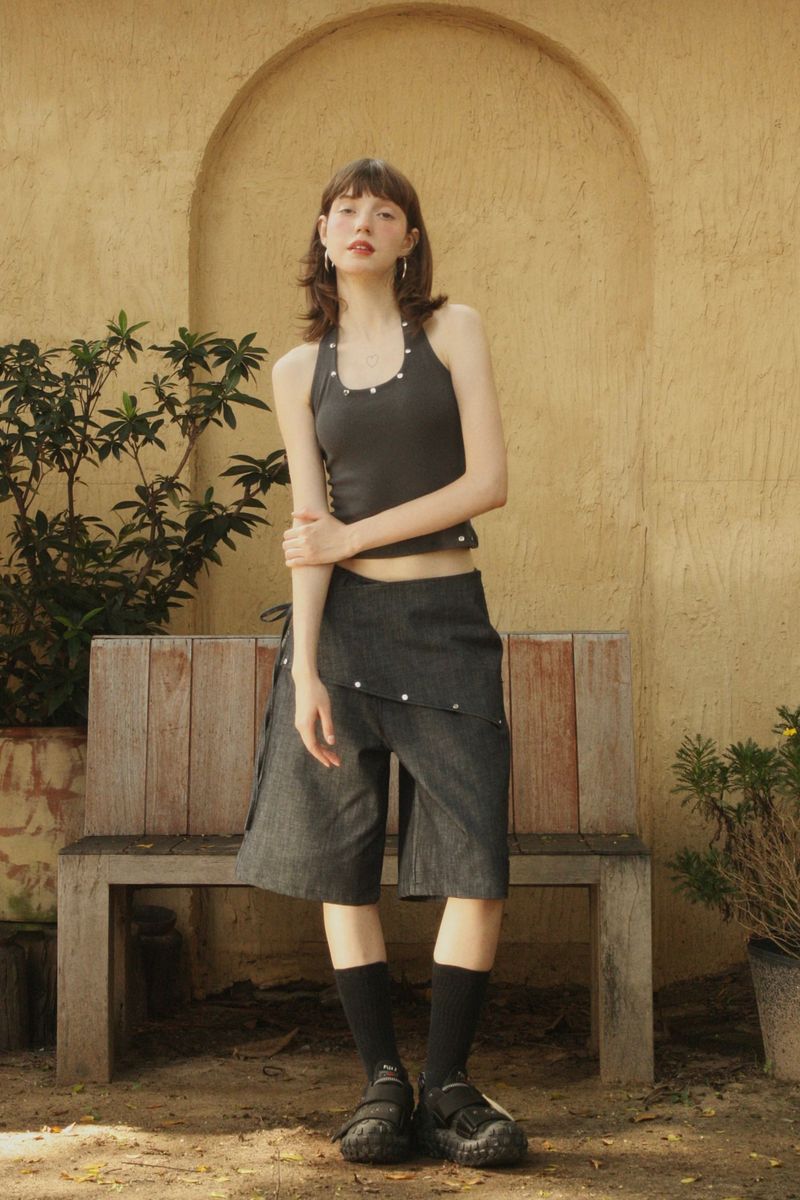 19DEGREES（19ディグリーズ）の「Rivet Halter Tops（Tops）」