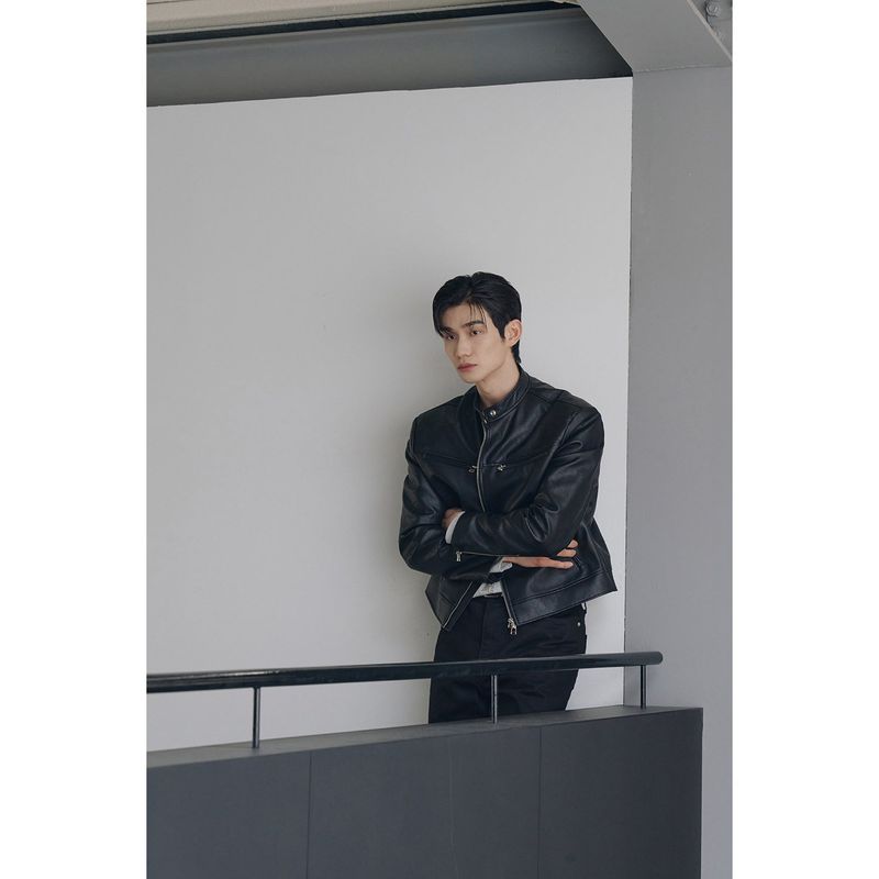 Essential cracked leather biker jacket(Black)