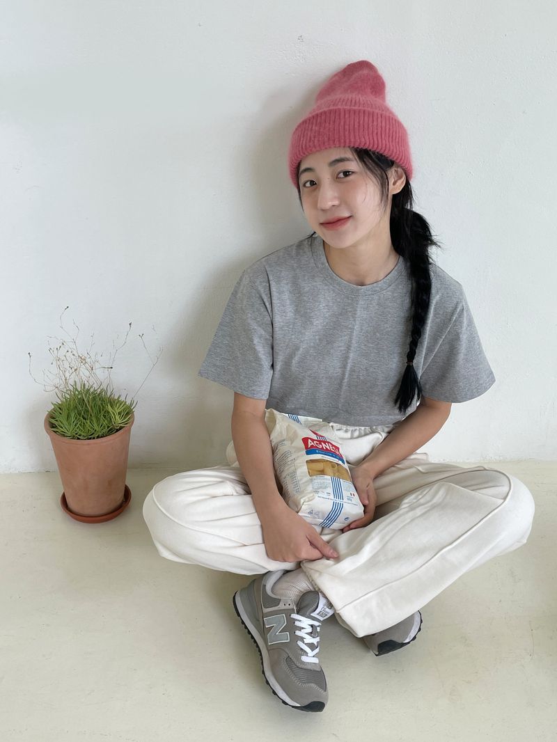 Seasonable basic t