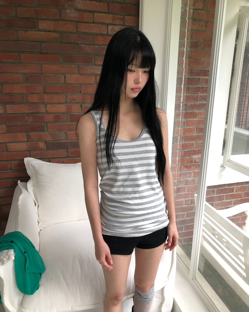 WONDER WONDER（ワンダーワンダー）の「Yuten Stripe Long Sleeveless Top（Tops）」