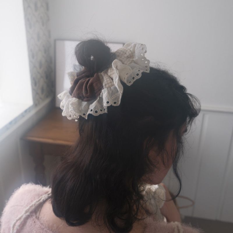 Lace scrunchie_brown