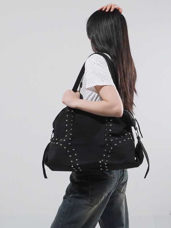KIXI（キッシー）の「Bohemian Stud Shoulder Bag（Bags）」