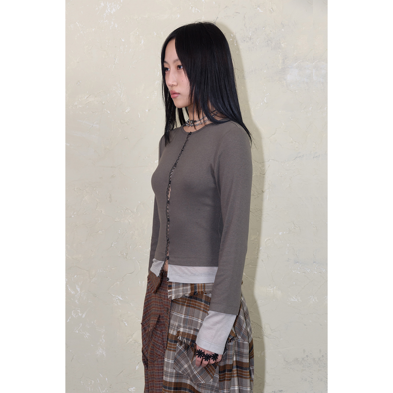 LAYERED BUTTON LOOP TOP