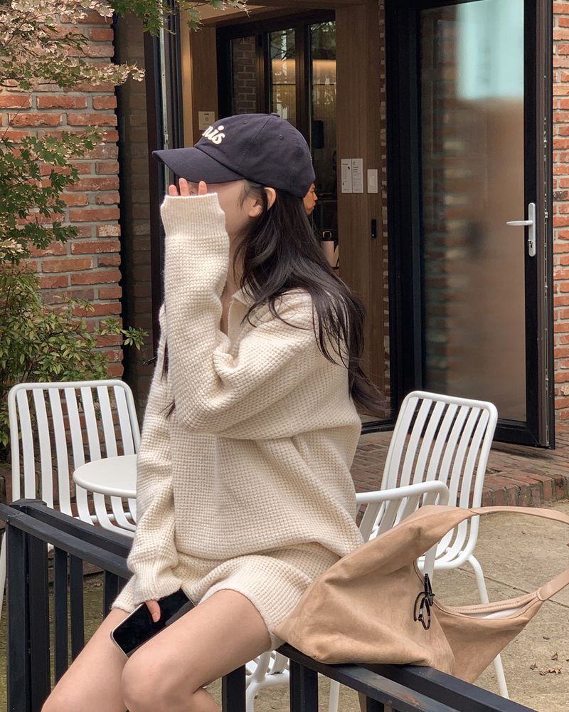 Niyou V-neck knitwear & short pants set