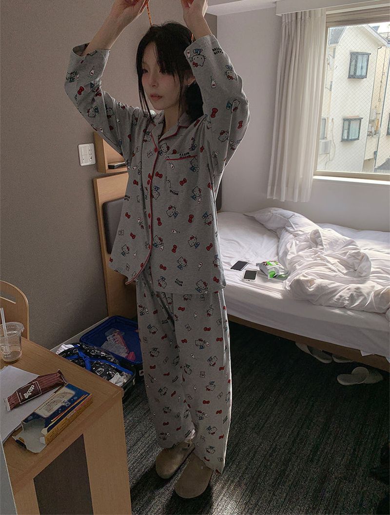 [SANRIO] HELLO KITTY PAJAMAS