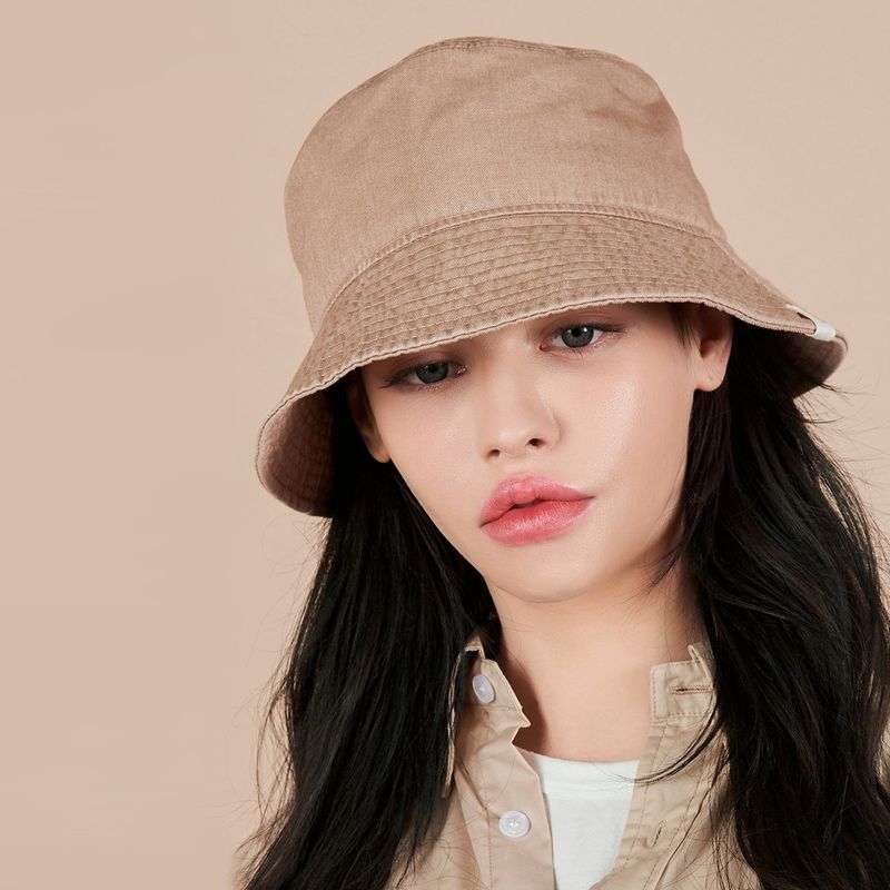 Monogram Label Pigment Bucket Hat Beige