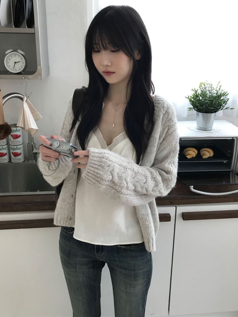 cable cardigan (2 colors)