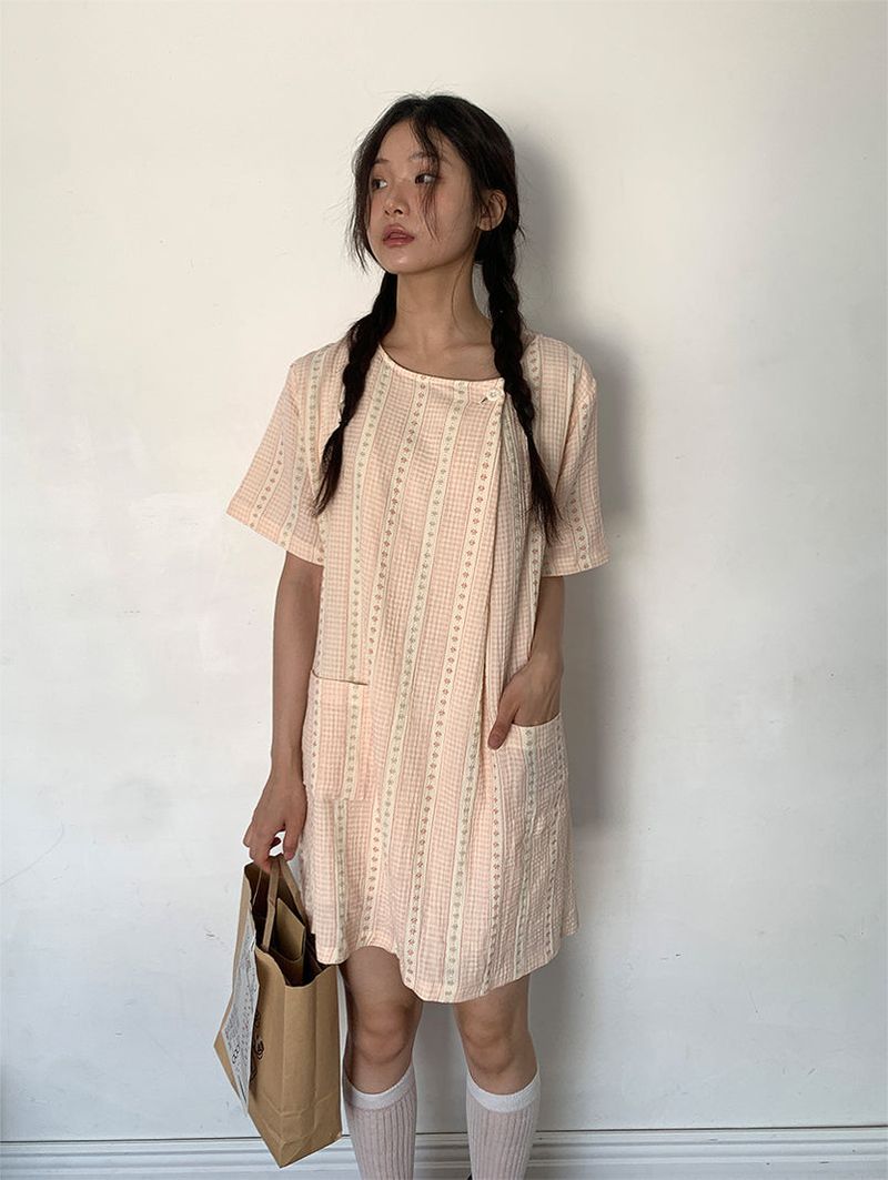 SOFT FLOWER BUTTON DRESS (2C)