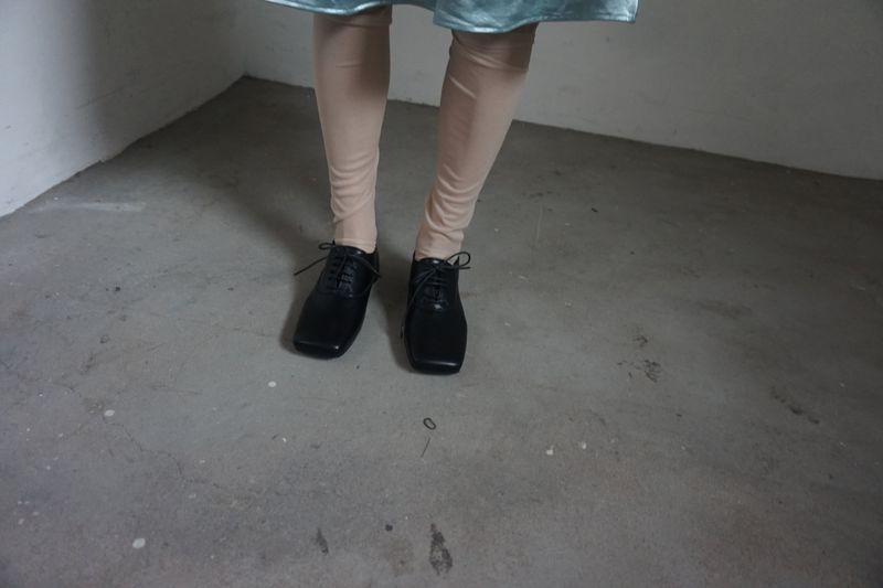 ERR（イアルアル）の「square derby（Shoes）」