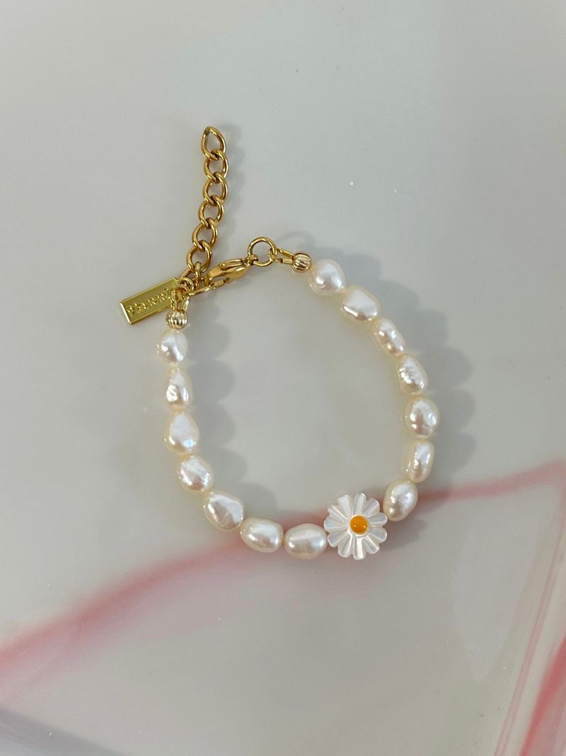 Vazzle(ヴァズル)の「【MADE】Mums Freshwater Pearl Bracelet(Accessories)」