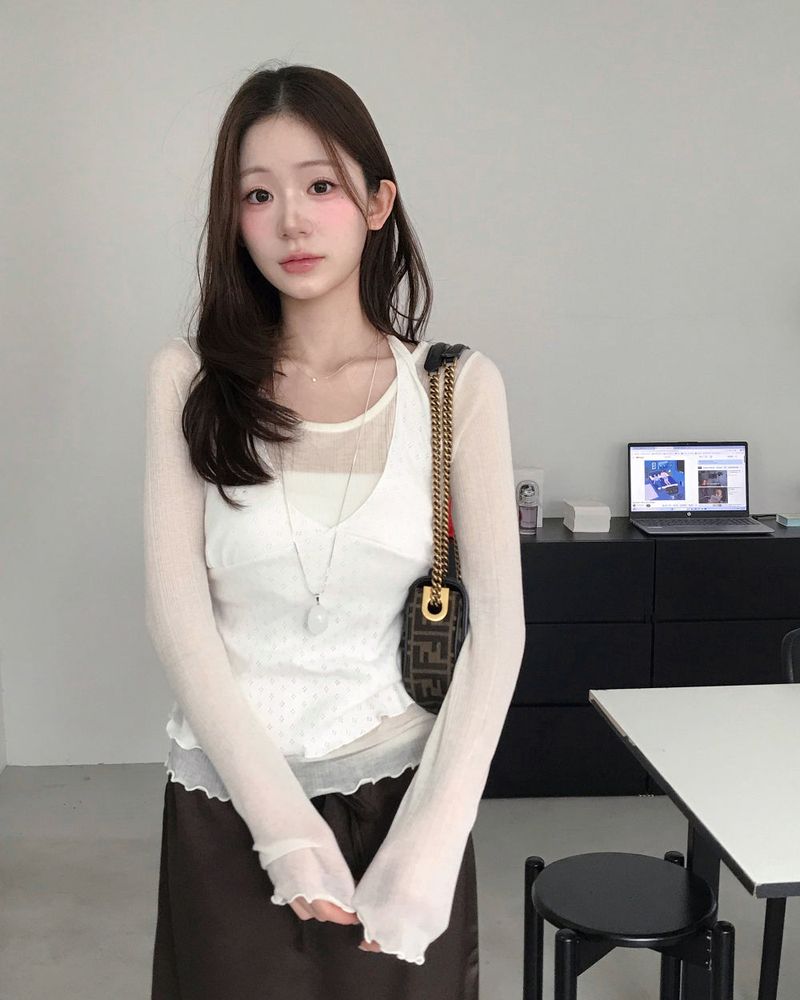 cloudemotion（クラウドエモーション）の「egg punching halter sleeveless top（Tops）」
