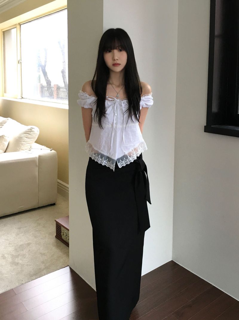 Hera frill blouse (2 colors)