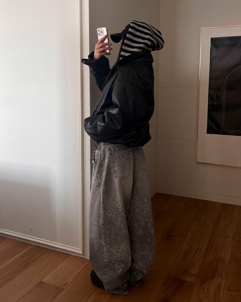 Dark Leo denim pants