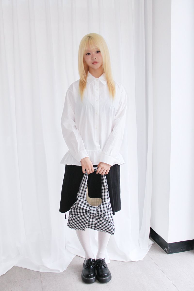 soft loose-fit frill shirt blouse