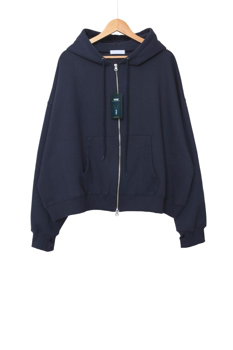 Napping hand warmer hooded zip-up