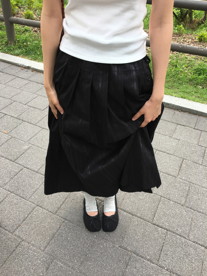 Aki Button Pleated Skirt (1color)