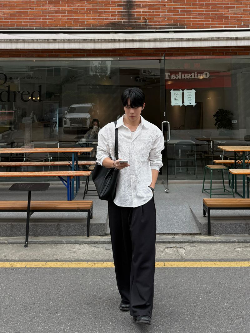 Cove embossed stripe shirt