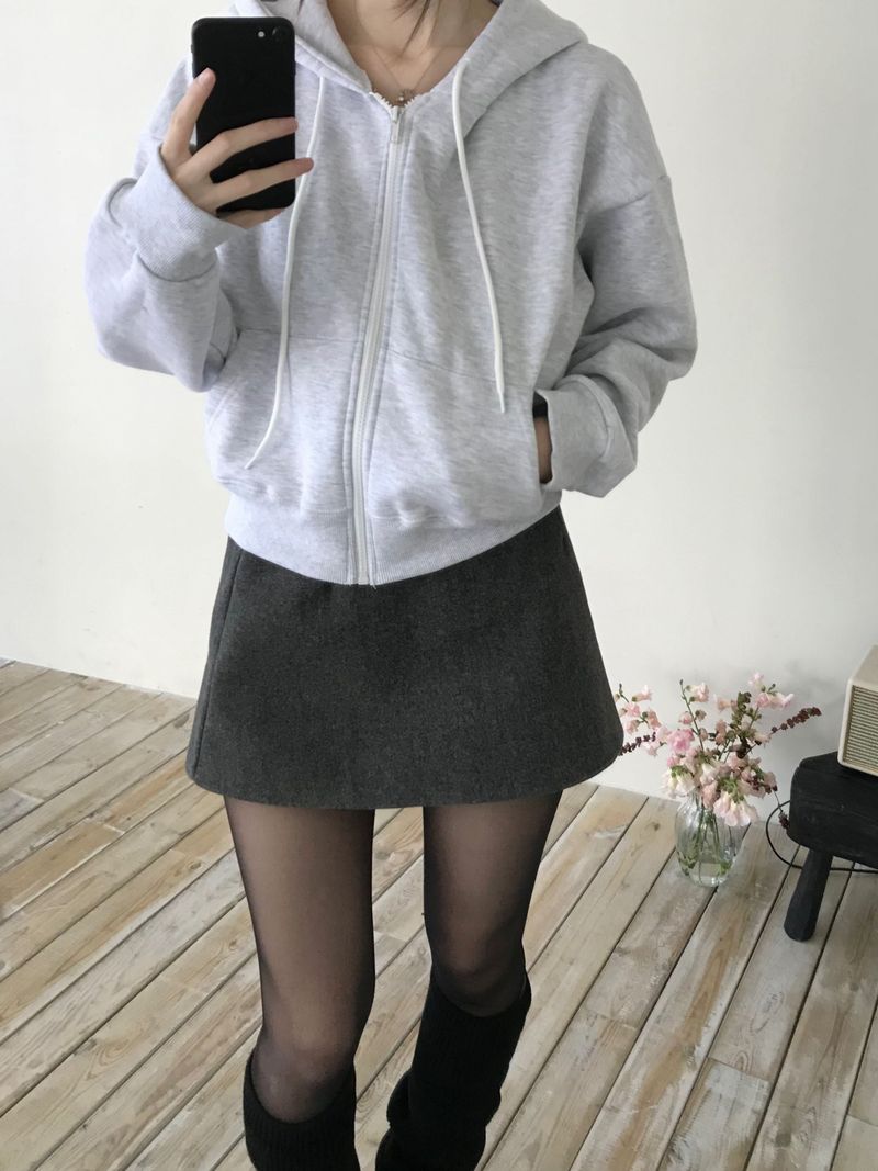 Lev wool mini skirt (2 colors)