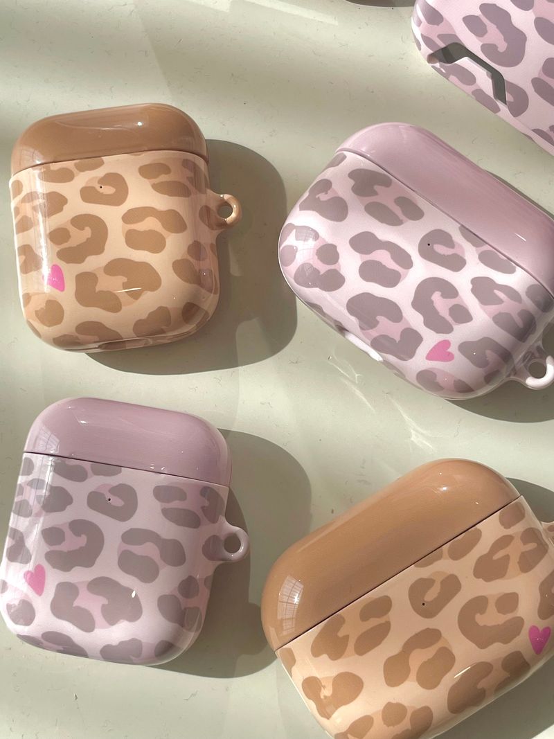 BENEE（ベニー）の「レオパード AirPods（スマホグッズ/小物）」