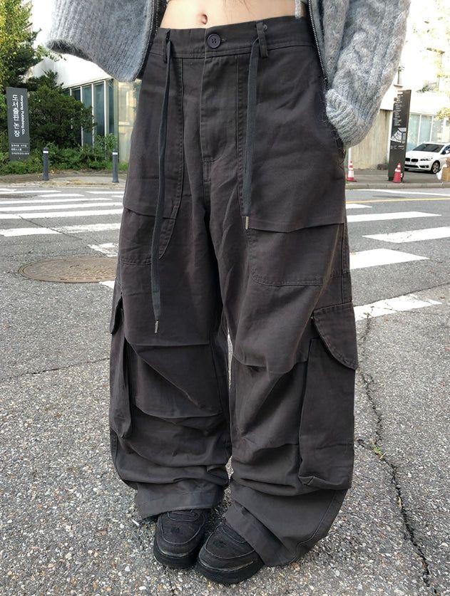 anyonemore（エニーワンモアー）の「コンズストリングカーゴピンタックワイドパンツ（パンツ）」