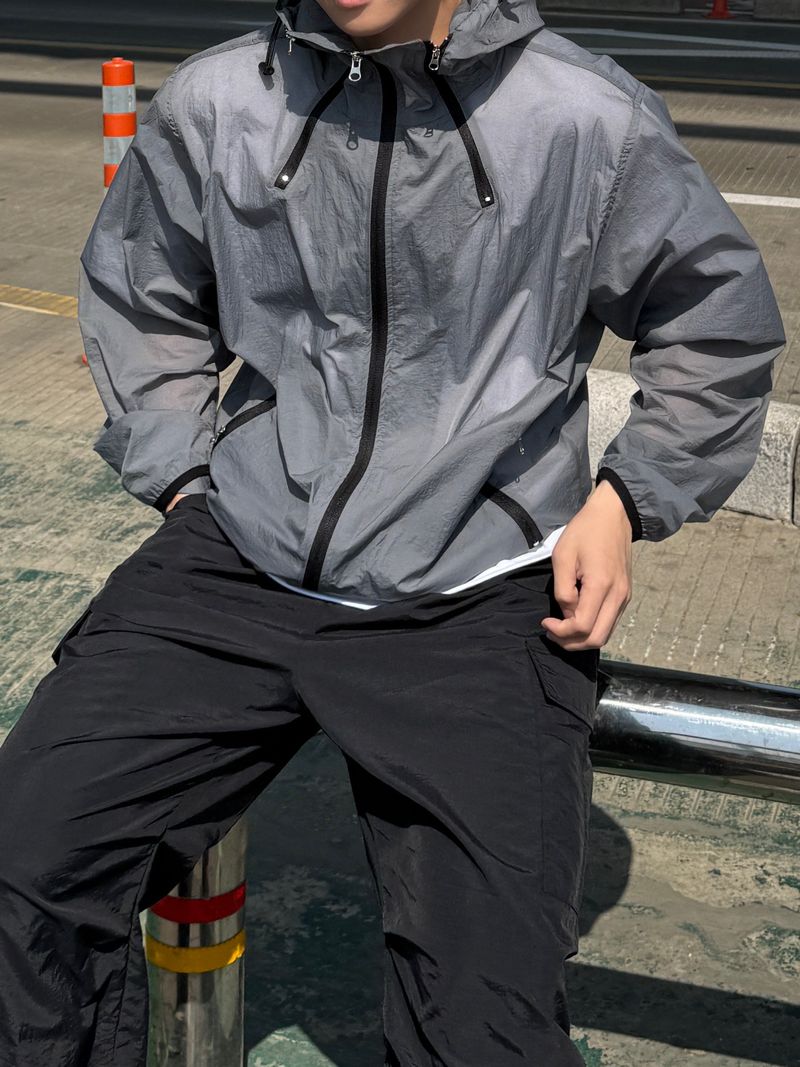 Rex cut line zipper windbreaker