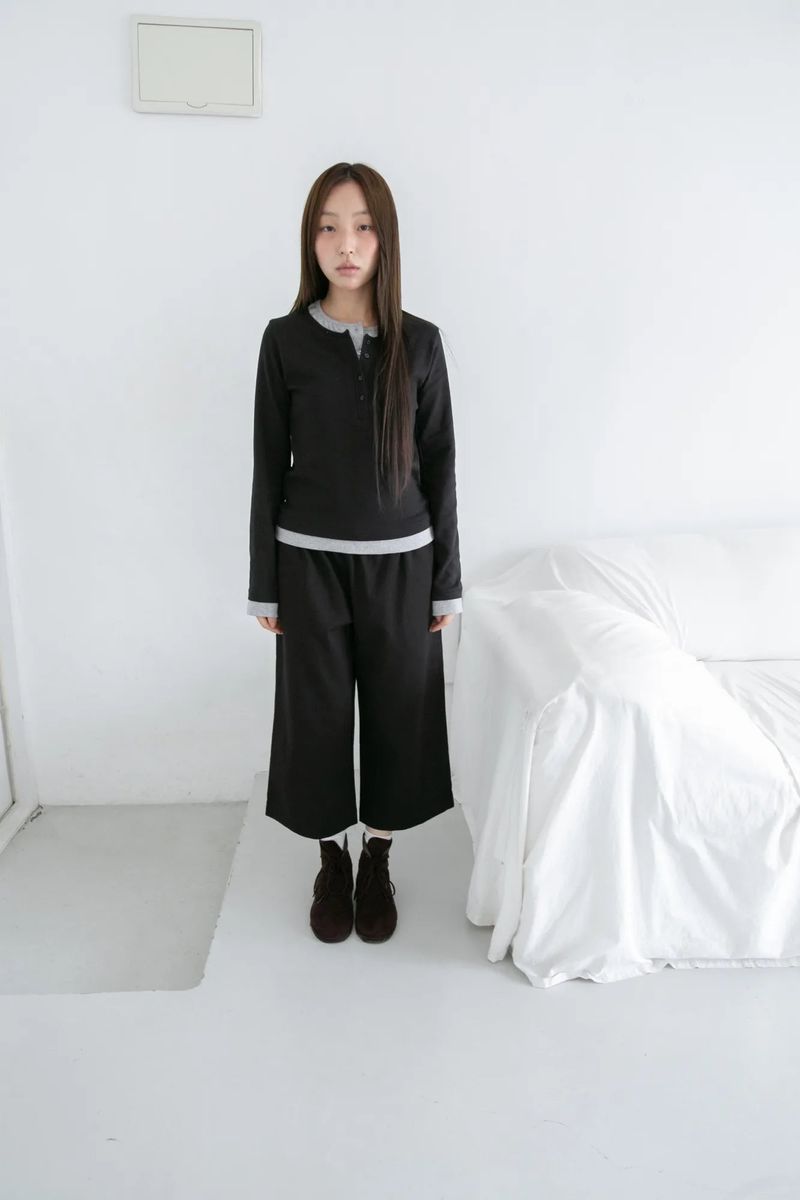 layered henley neck top(2colors)
