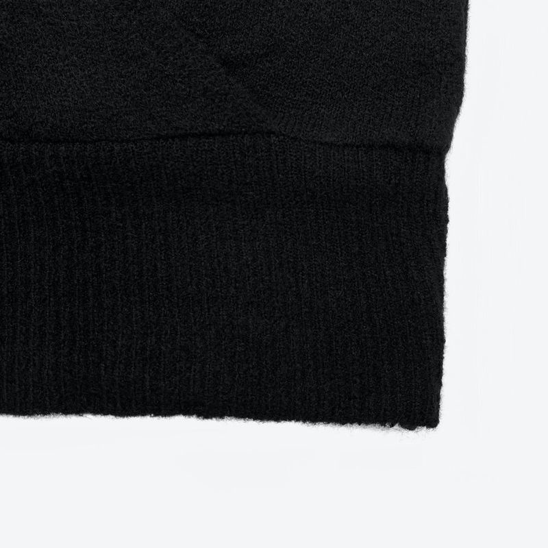 Hailyn Halter Off Knitwear