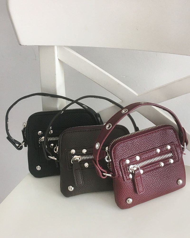 WONDER WONDER（ワンダーワンダー）の「Mure Stud Chain Mini Cross Bag（Bags）」